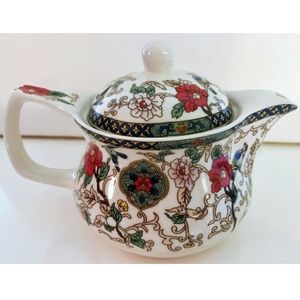 NWOT FLORAL PORCELAIN TEA POT